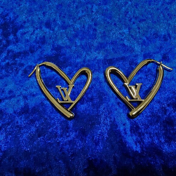 Louis Vuitton Heart Fall In Love GM (Grand Modele) Earrings LV Logo M00464 - Picture 4 of 7